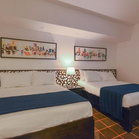 Ph 19 Guesthouse Hotel In Gazcue Санто Доминго Екстериор снимка