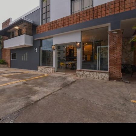 Ph 19 Guesthouse Hotel In Gazcue Санто Доминго Екстериор снимка