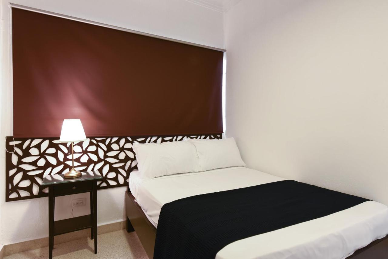 Ph 19 Guesthouse Hotel In Gazcue Санто Доминго Стая снимка
