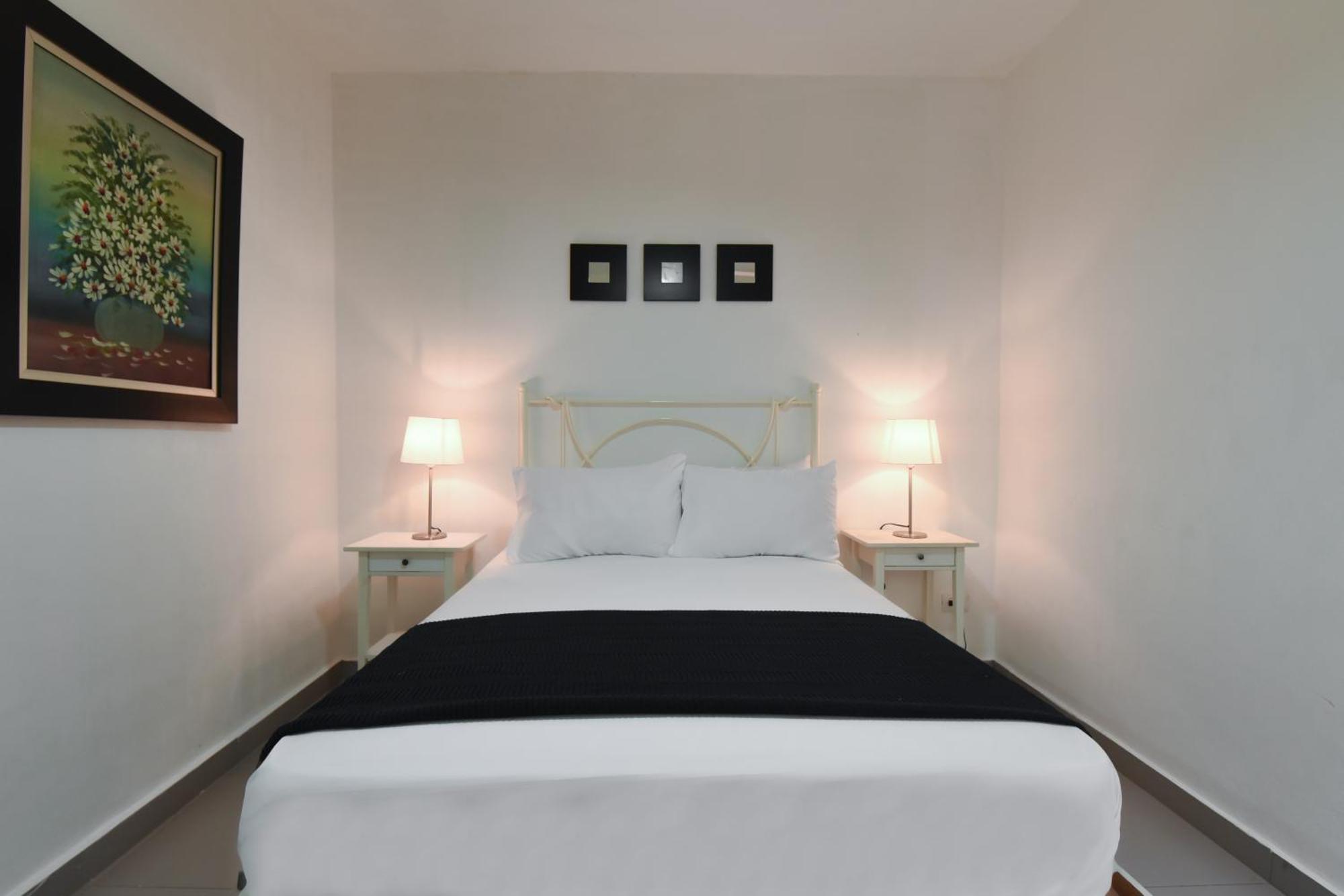 Ph 19 Guesthouse Hotel In Gazcue Санто Доминго Стая снимка