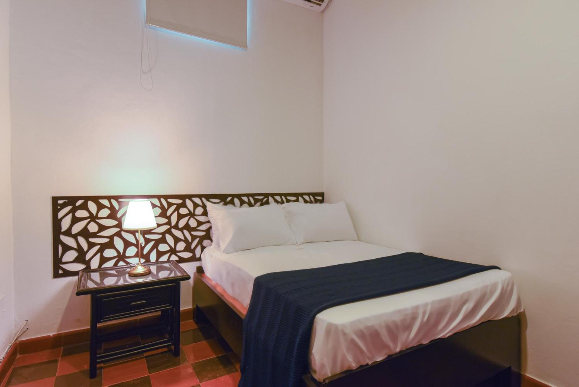Ph 19 Guesthouse Hotel In Gazcue Санто Доминго Стая снимка
