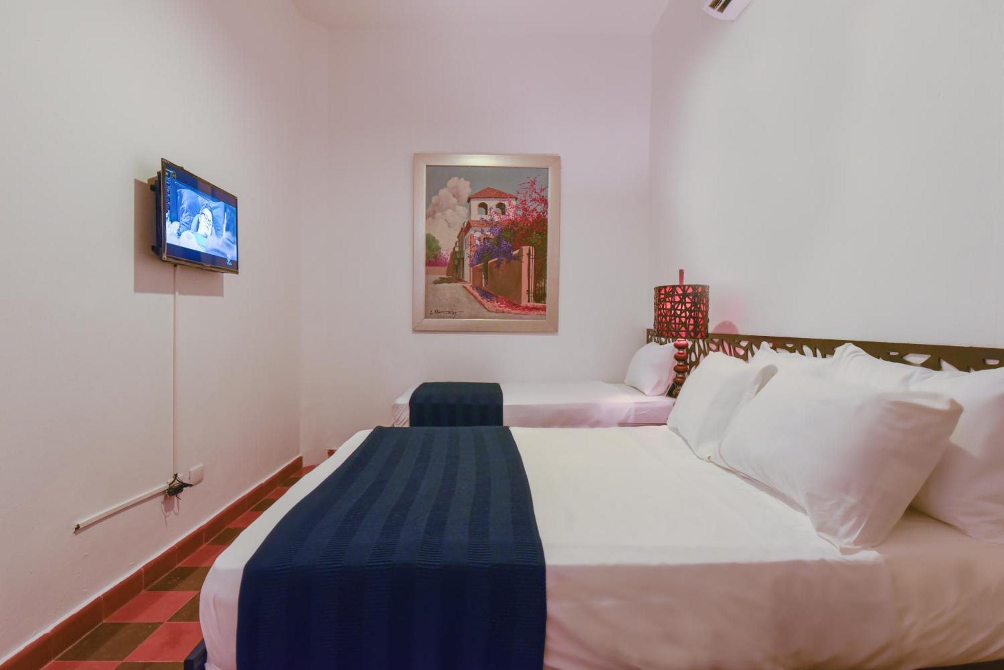 Ph 19 Guesthouse Hotel In Gazcue Санто Доминго Стая снимка