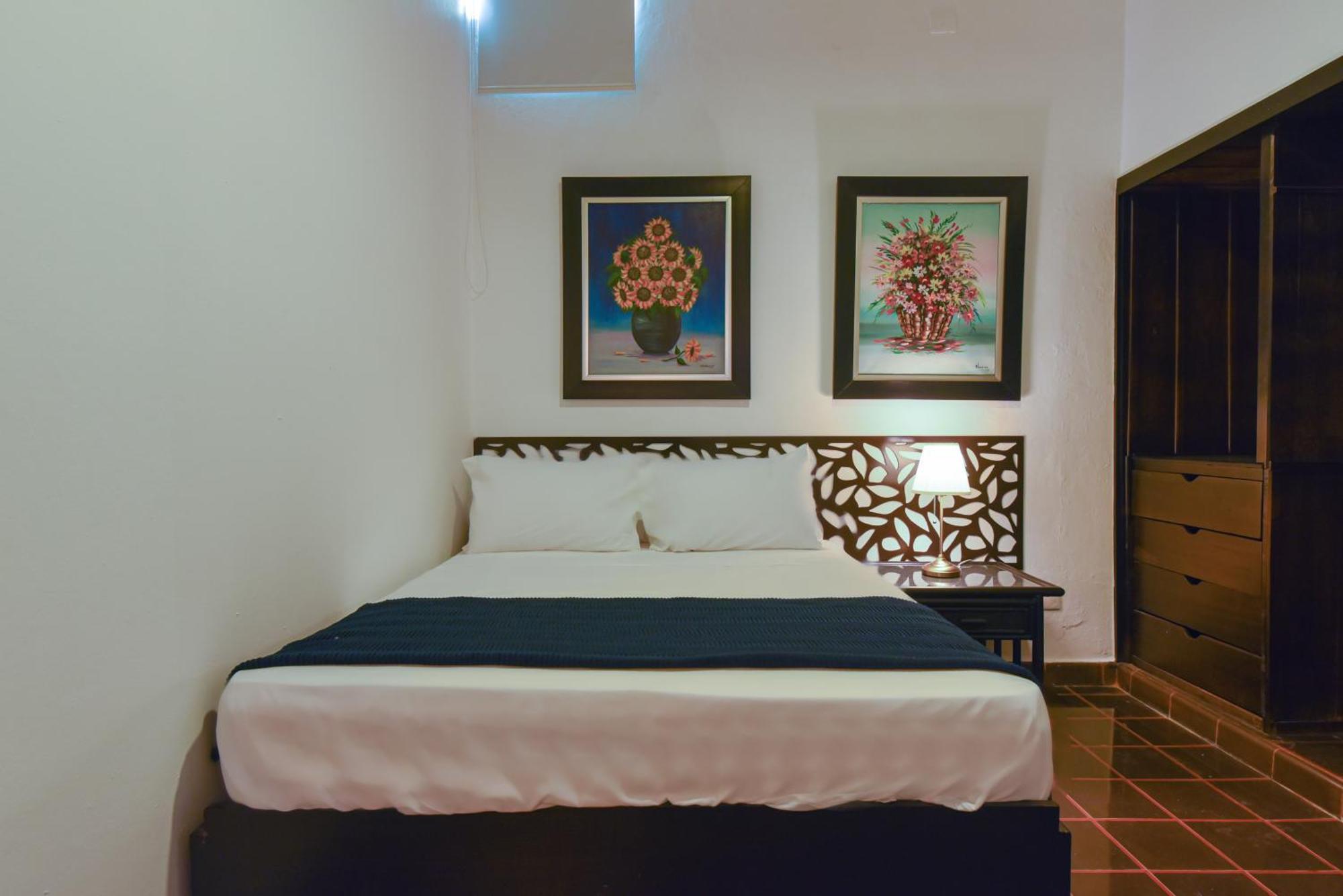 Ph 19 Guesthouse Hotel In Gazcue Санто Доминго Стая снимка