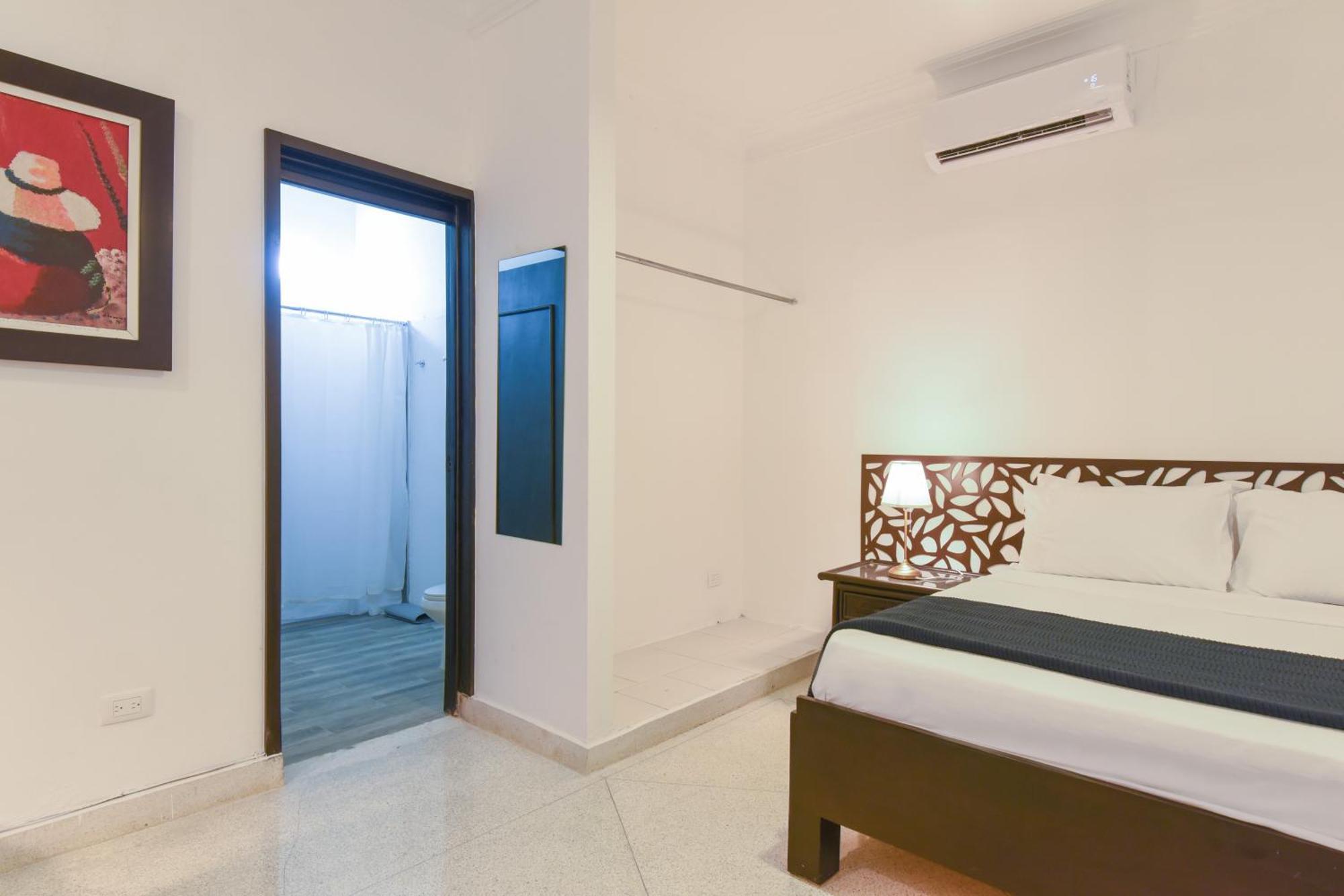 Ph 19 Guesthouse Hotel In Gazcue Санто Доминго Стая снимка